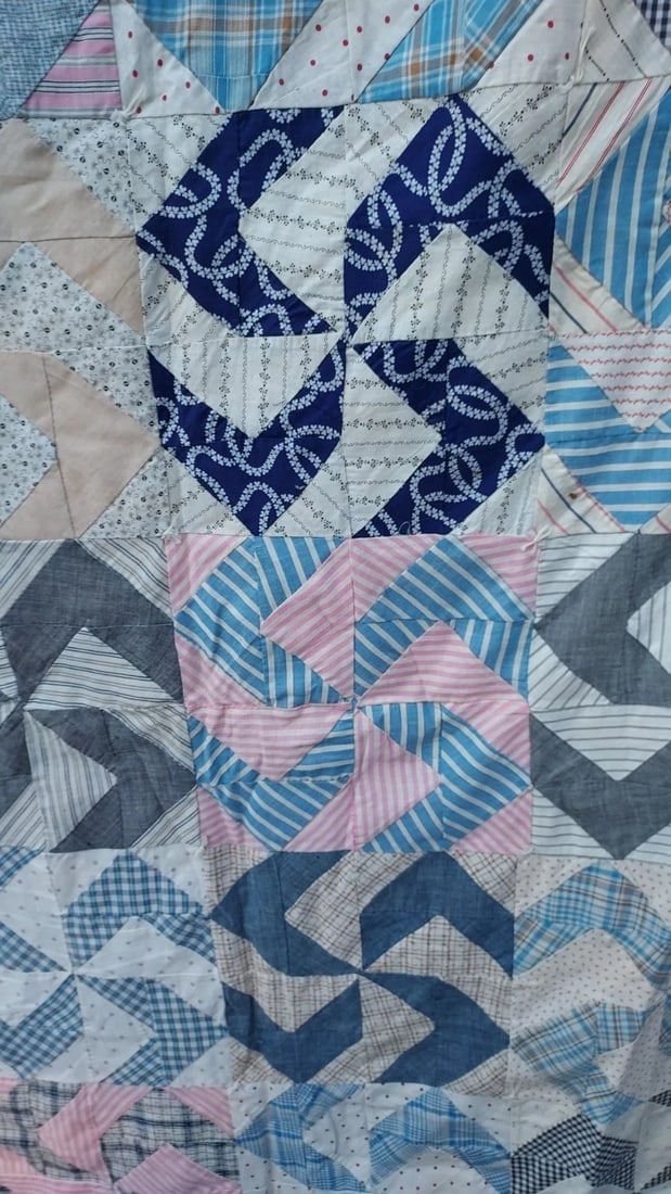 Pin Wheel Design Antique Quilt Heavy Weight 67 X 73 - 4