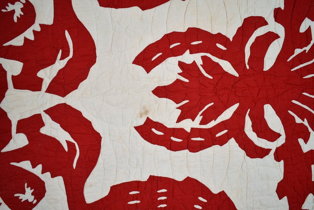 Rare 1890s Red & White Hawaiian Quilt - 7