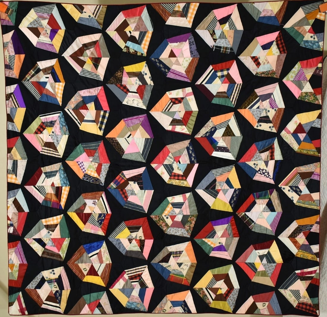 Graphic 20's Spider Web Quilt