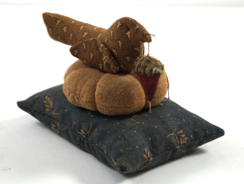 Antique Sewing Distelfink Bird Pin Cushion - 2