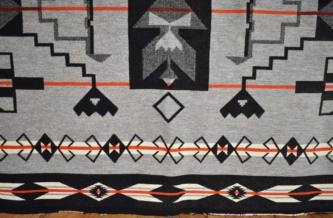 Vintage Pendleton Indian Blanket - 10
