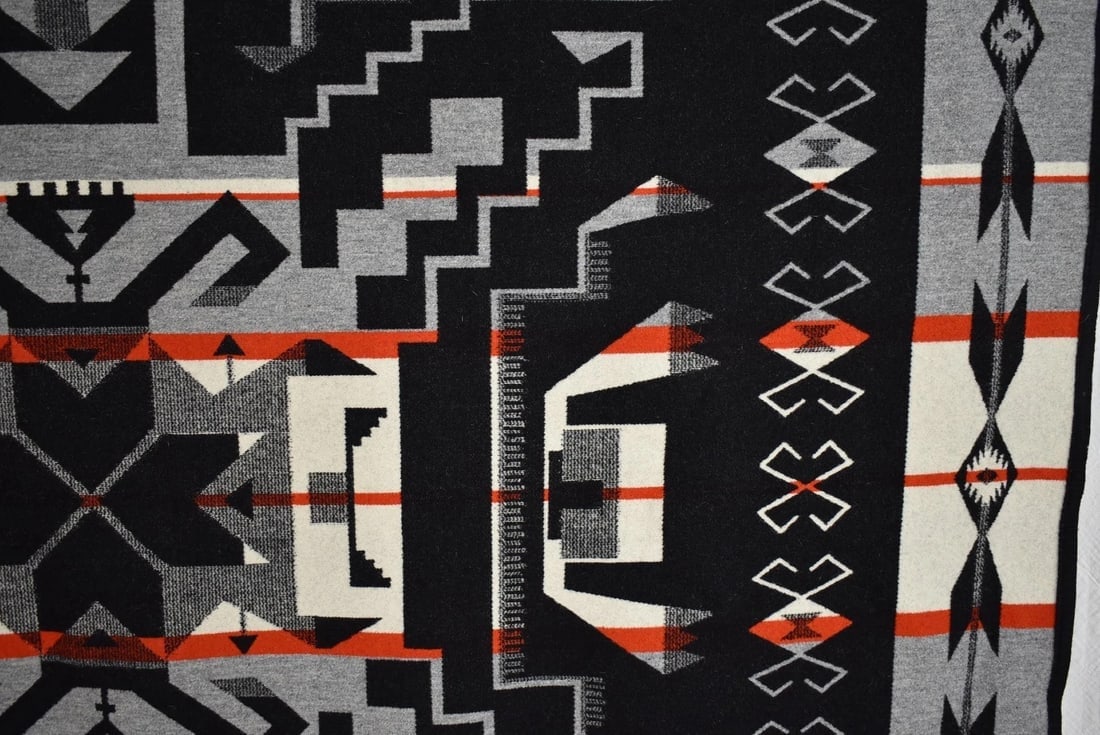 Vintage Pendleton Indian Blanket - 5