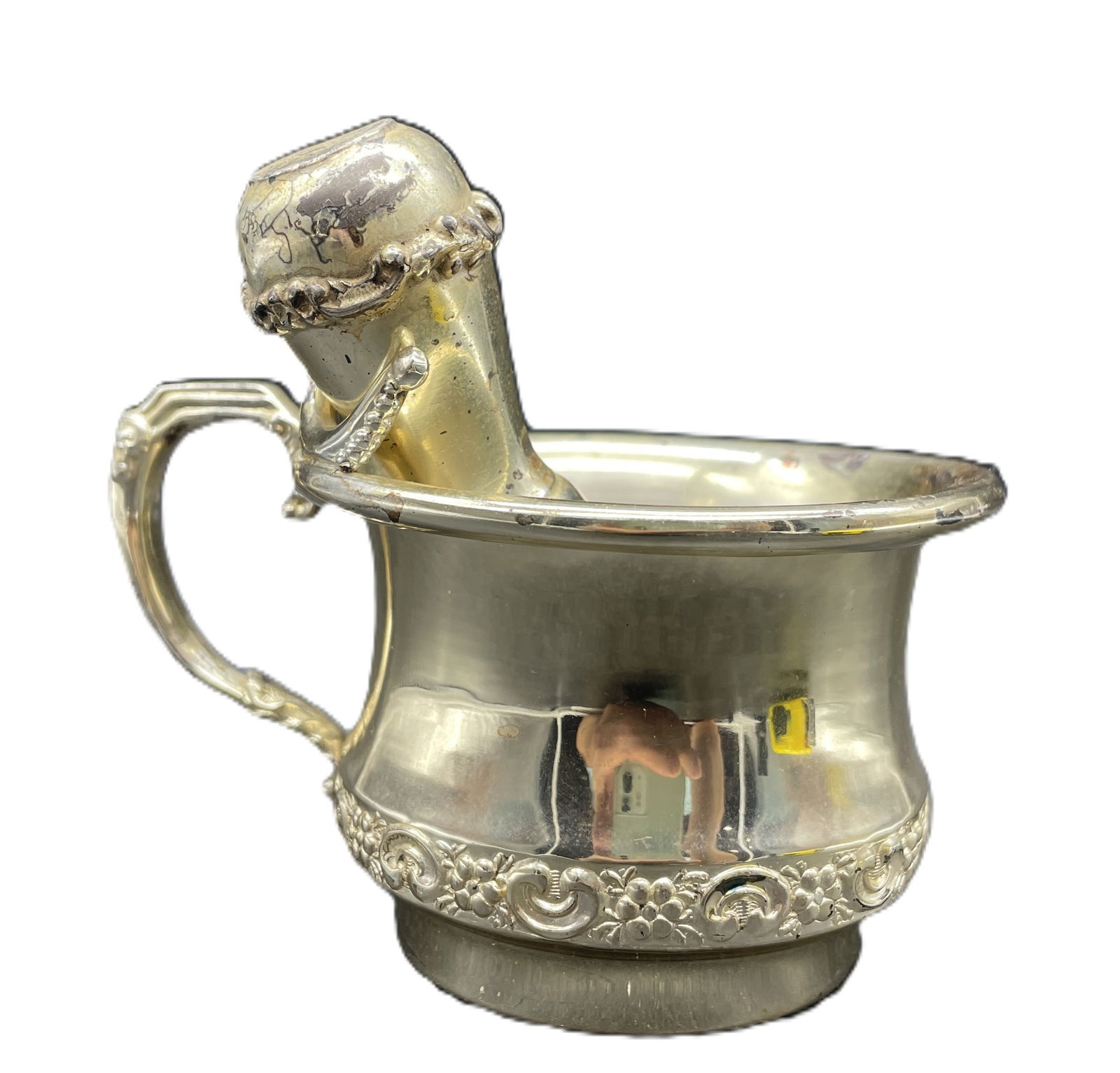 Antique F.B. Rogers Silver Co. Silverplated Shaving Mug with Brush: Date/Period: unknownDimension: Approx. 4" tall x 4.75 x 3.5"Material: silver platedAdditional Information: Antique F.B. Rogers Silver Co. Silverplated Shaving Mug with Brush Shipping:Domestic: