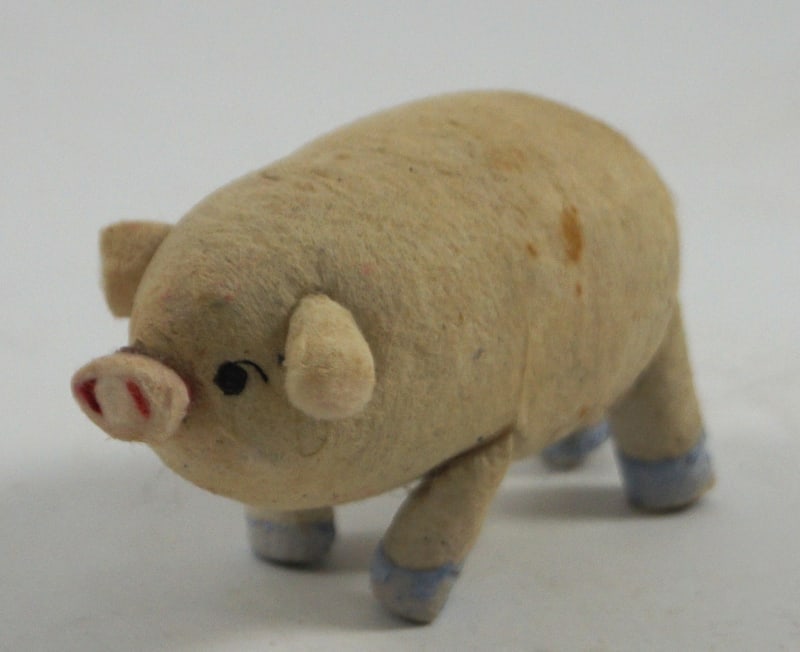 Antique Spun Cotton Pig Occupied Japan Putz: Title: Antique Spun Cotton Pig Occupied Japan PutzDimension: 1 ¾” tall x 3 1/8” long x 1 ¼” wideDate: Ca. 1947 - 1949.Additional Information: Wonderful fun spun cotton