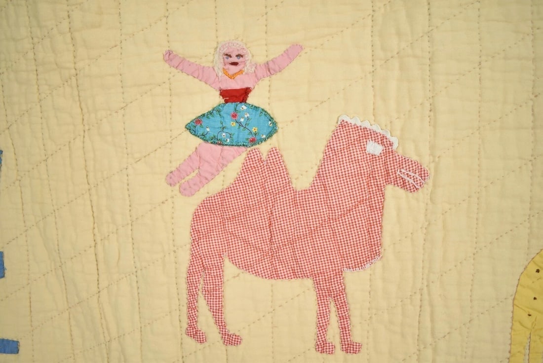 Folky Vintage Circus Crib Quilt, d. 1944 - 4