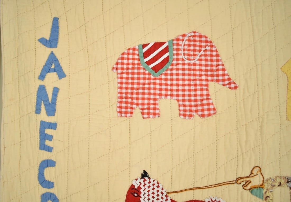 Folky Vintage Circus Crib Quilt, d. 1944 - 5