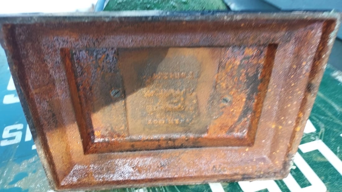 Antique Cast Iron Figural Clock Case John Bull blinking eye - 4