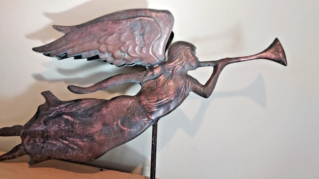 1950 Angel Weathervane Copper 27" New England beautiful: Great design piece. Excellent surface condition. Probably one of the nicest weathervanes I have seen. Weighs approximately 5lbs. Measures approximately 27" long and 17" tall. Wings are hollow and