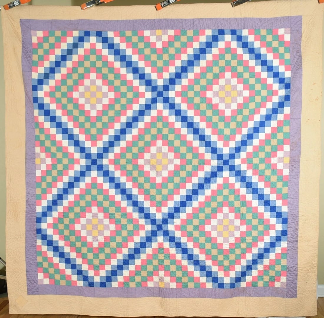 30's Amish Philadelphia Pavement Quilt: This GORGEOUS cotton 20's / 30's Amish Philadelphia pavement quilt is all treadle machine pieced and hand quilted, with all solid color 1.5" postage stamp pieces used throughout. It measures 84" X 84"