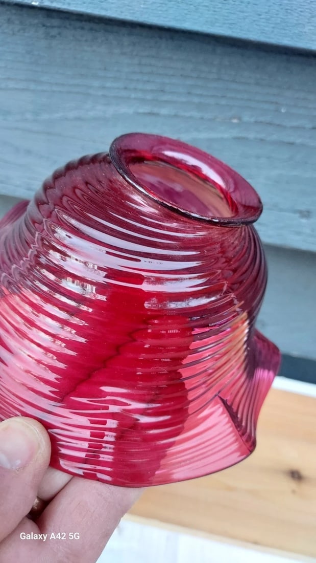 Art glass shade red swirl electric 2 1/4" fitter: Great looking piece in excellent condition. Dates to 1920's. Shipping charges include insurance. Shipping:Domestic: Flat-rate of $20.00 to anywhere within the contiguous U.S.International: Foreign