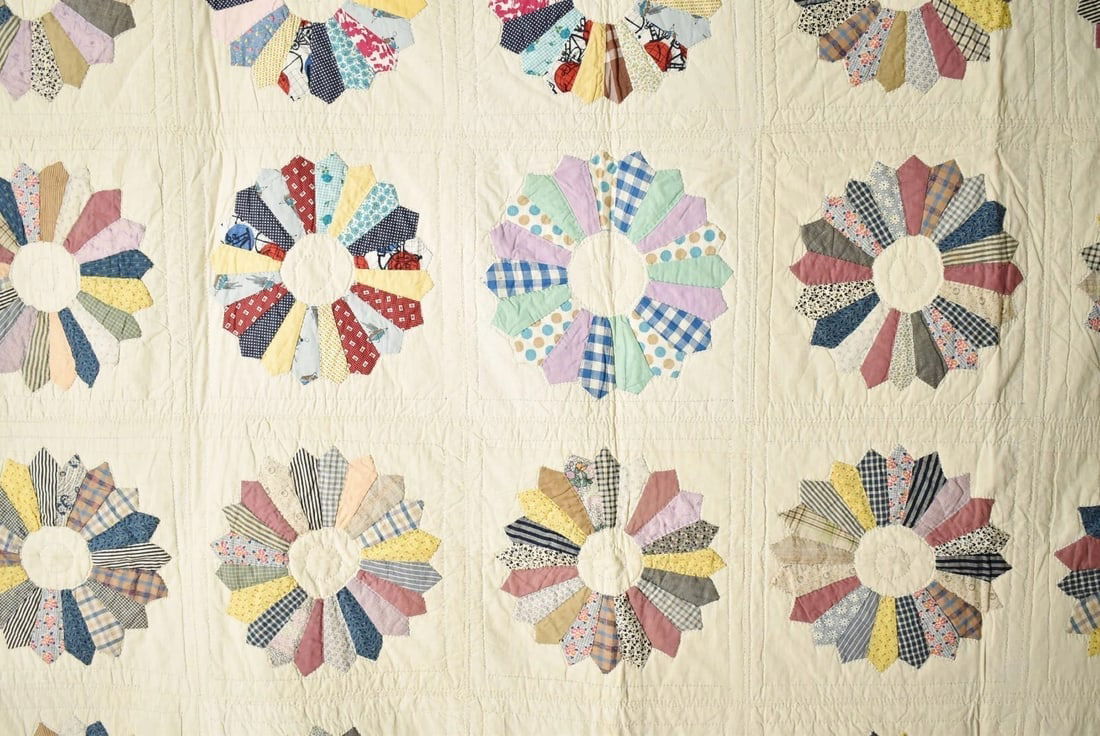 40's Dresden Plate Quilt, Blue Border - 2