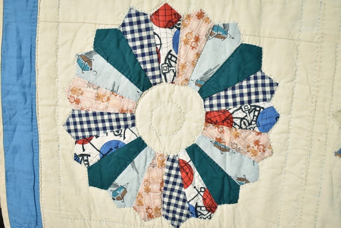 40's Dresden Plate Quilt, Blue Border - 7