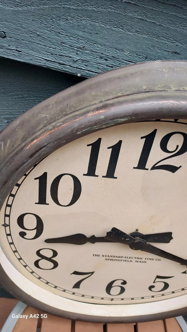 Brass antique Standard Slave Clock 21 Inches Diameter - 2