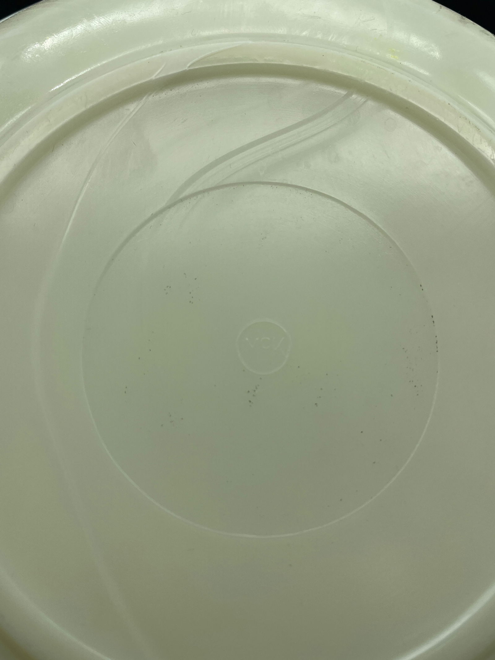 MCKEE Uranium CUSTARD LAUREL LEAF BOWLS - 7