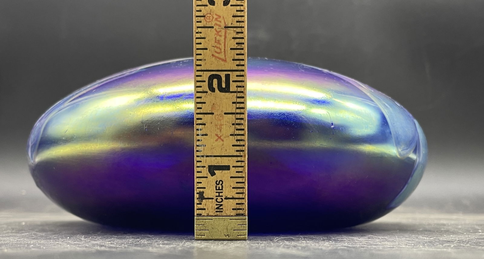 IRIDESCENT GLASSHOUSE STUDIO PAPERWEIGHT SIGNED - 8