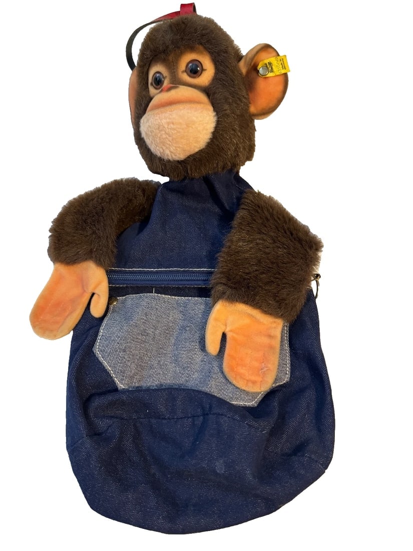 Vintage Steiff Jocko Monkey 6350/40 Ear Button 17" RARE Mohair CUTE !!: The Vintage Steiff Jocko Monkey 6350/40 is a rare and adorable stuffed animal made of mohair, measuring 17 inches in size. It is a classic toy from Germany, perfect for both boys and girls who love
