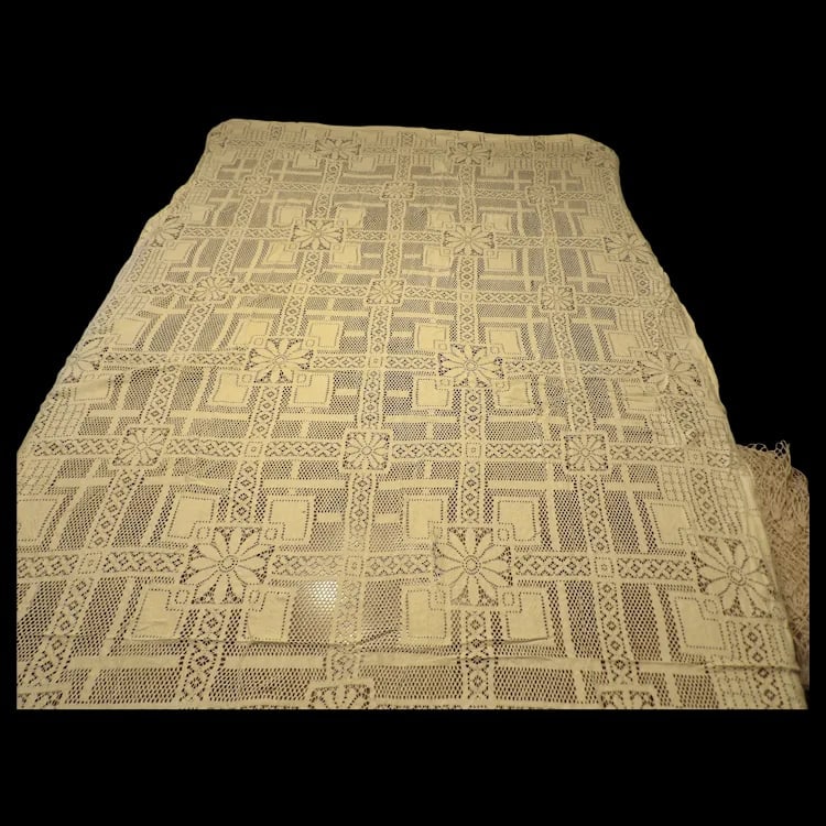 Intricate Design Lace Tablecloth (1 of 1)