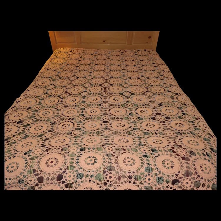 Antique Pink Hand Crochet Bedspread: Time-intensive heirloom bedspread measuring 80” x 114”. Fits Queen or King beds; doubles as a large tablecloth. Made of heavy cotton thread in excellent condition. Item ID: ls009764. 