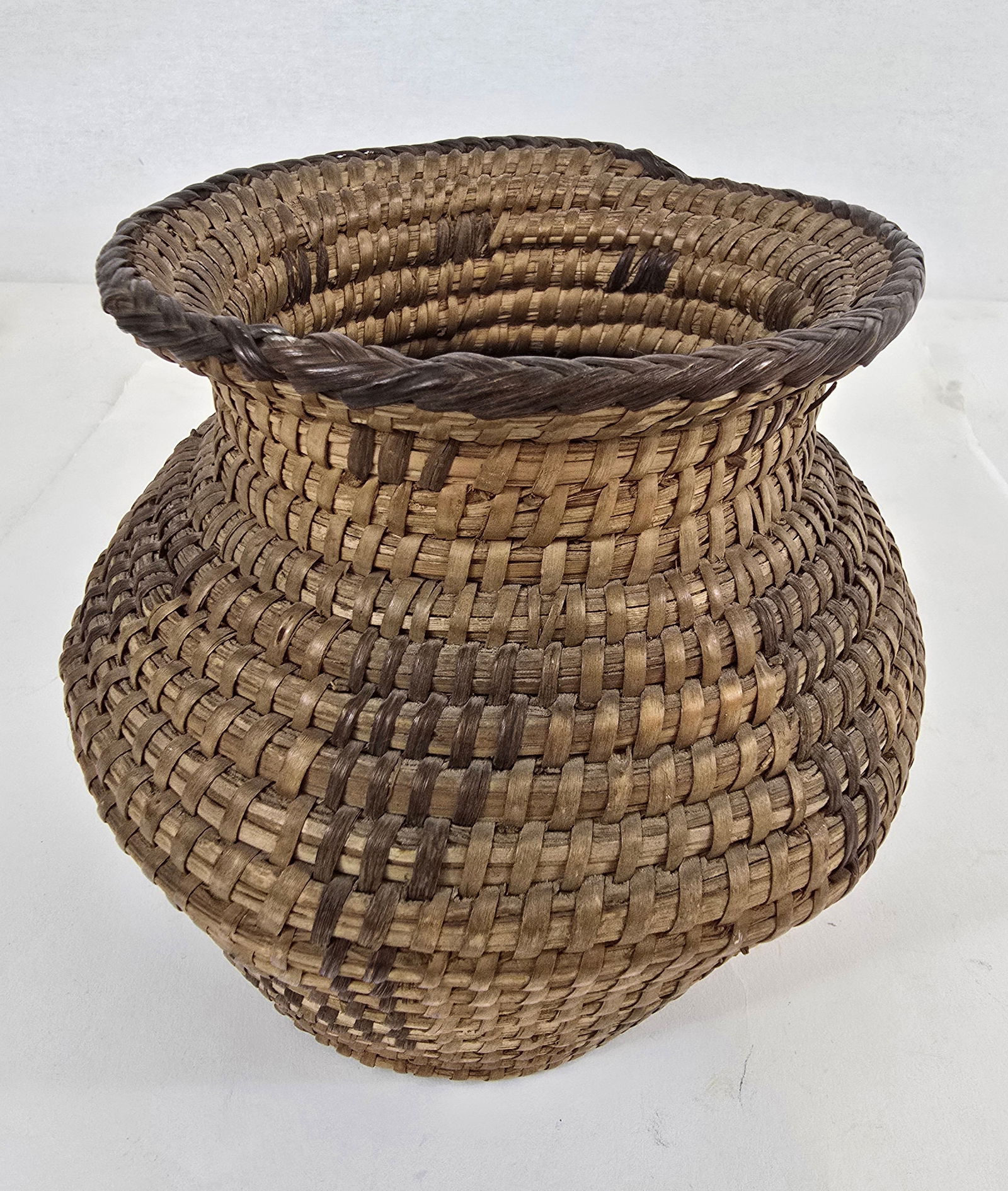 Plains Indian catlinite pipe - 8