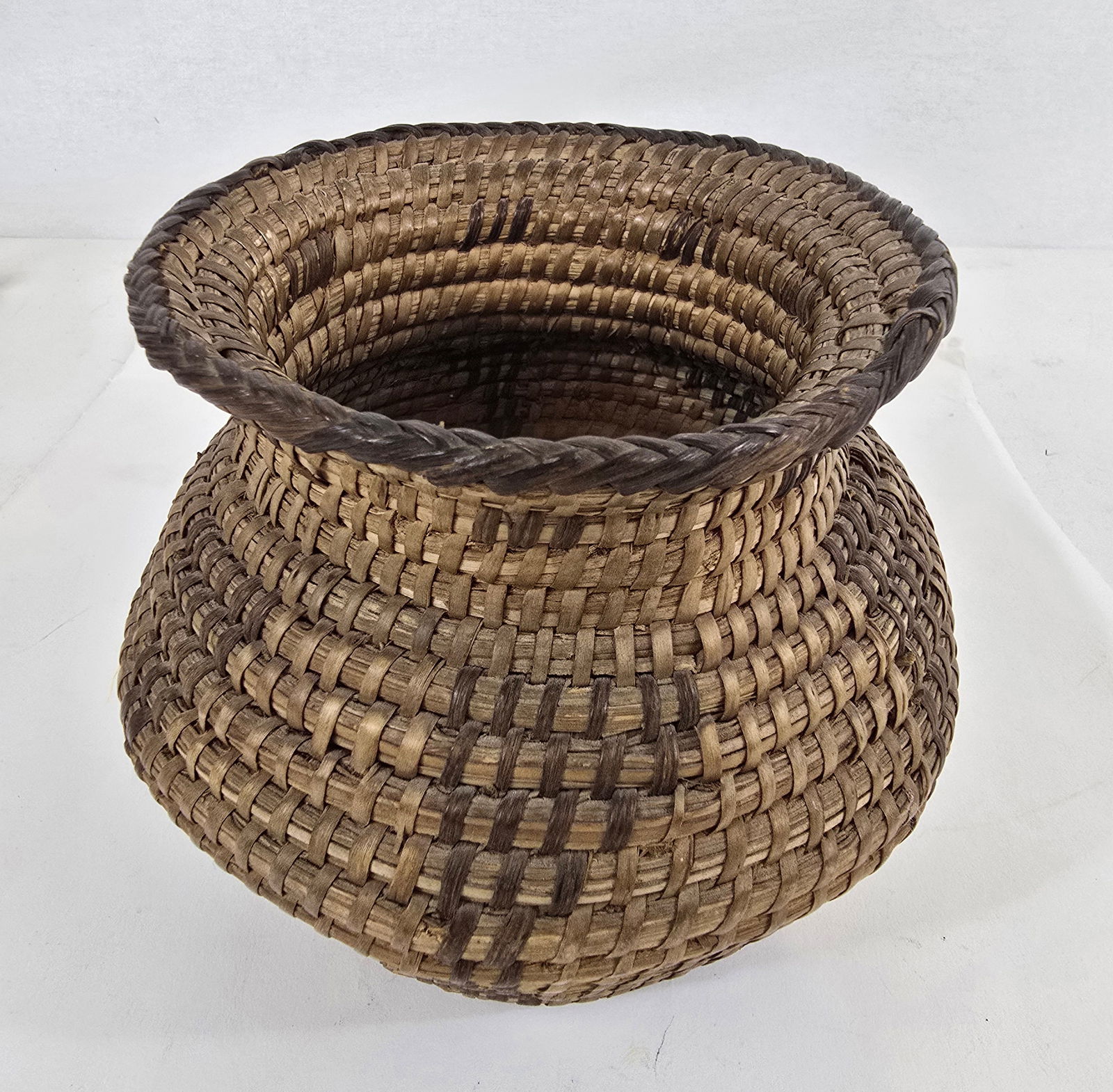 Plains Indian catlinite pipe - 9