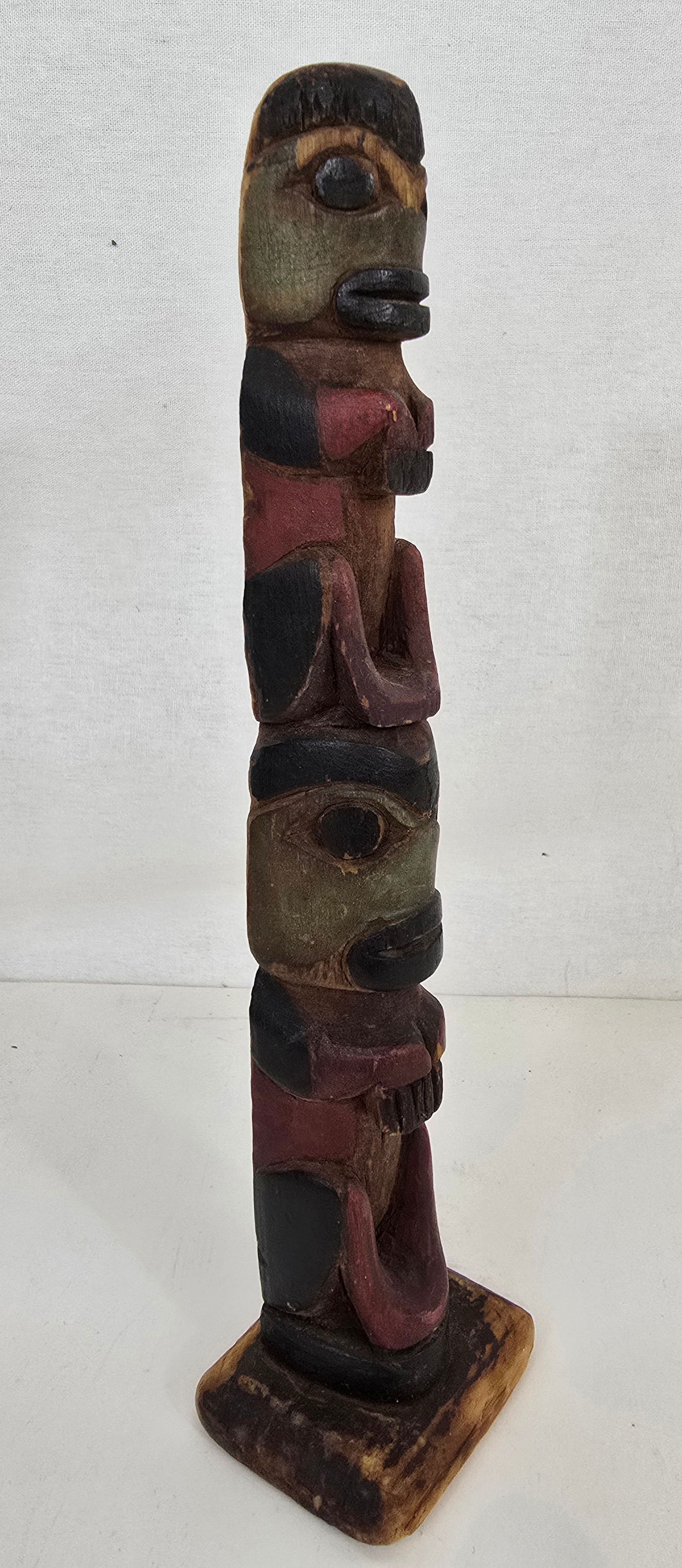 Early Northwest totem pole - 3
