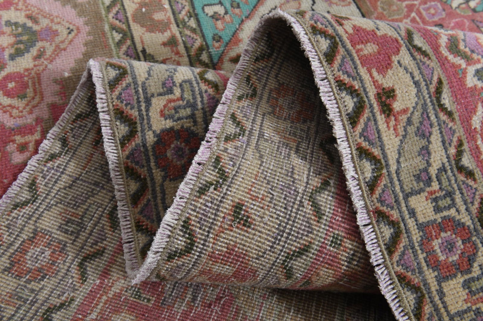 10'1x12'4 ft, PINK MINIMALIST RUG: Title: 10'1x12'4 ft, PINK MINIMALIST RUG Description: This Turkish one-of-a-kind Anatolian Vintage Rug is hand-knotted and handwoven by the most skilled artisans who use pure wool, in muted, natural