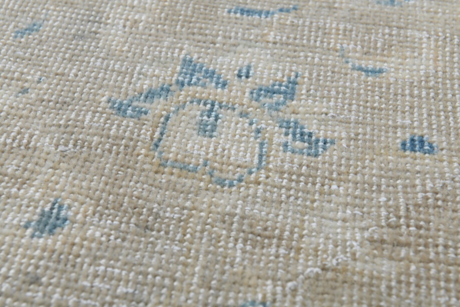 9.4x13.1 ft, NEUTRAL MINIMALIST RUG - 15