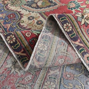 9'5x12'3 ft, OVERSIZED PERSIAN RUG, Minimalist Décor: Title: 9'5x12'3 ft, OVERSIZED PERSIAN RUG, Minimalist Décor Description: This Turkish one-of-a-kind Anatolian Vintage Rug is hand-knotted and handwoven by the most skilled artisans who use pure w