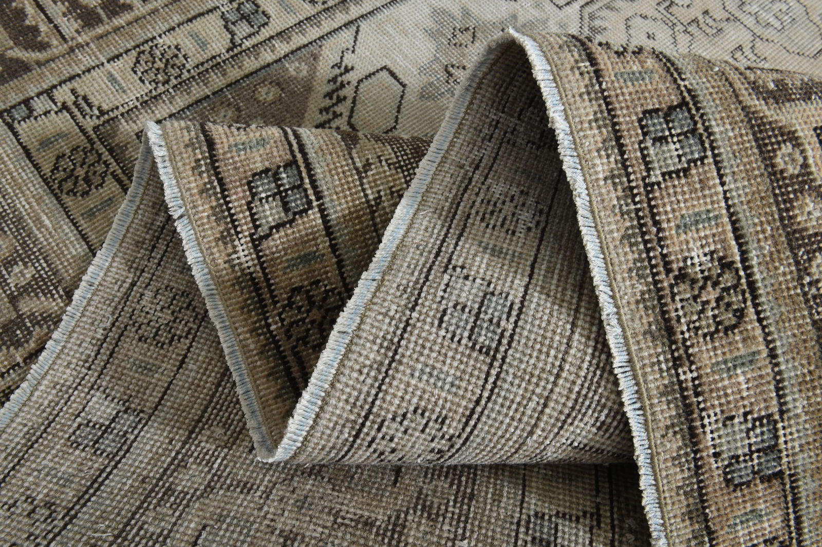 7'8x11'2 ft, ANTIQUE PERSIAN RUG: Title: 7'8x11'2 ft, ANTIQUE PERSIAN RUG Description: This Turkish one-of-a-kind Anatolian Vintage Rug is hand-knotted and handwoven by the most skilled artisans who use pure wool, in muted, natural