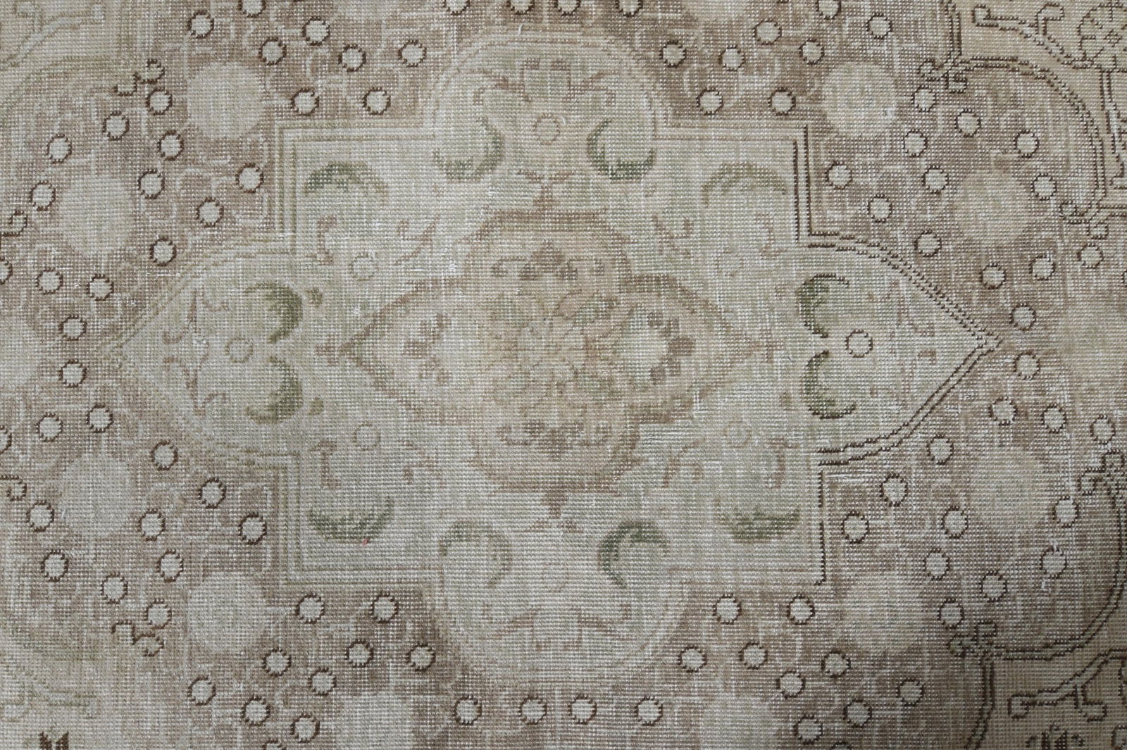 9.4x12.2 ft, OVERSIZED NEUTRAL RUG - 14