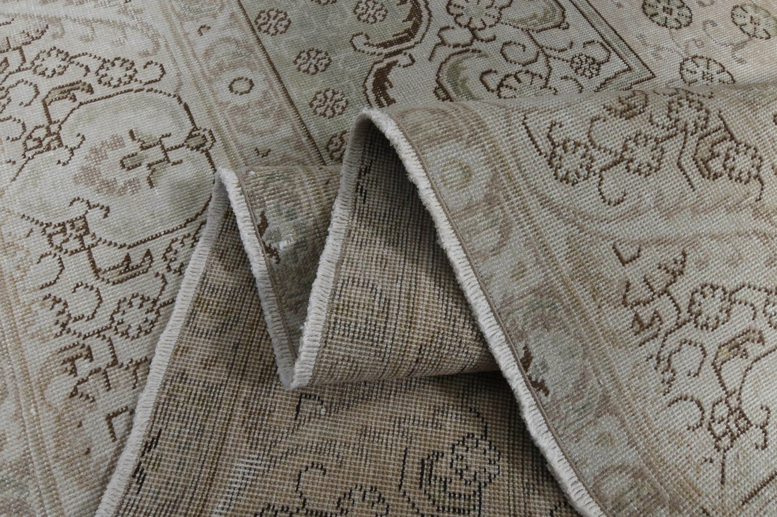 9.4x12.2 ft, OVERSIZED NEUTRAL RUG: Title: 9.4x12.2 ft, OVERSIZED NEUTRAL RUG Description: This Turkish one-of-a-kind Anatolian Vintage Rug is hand-knotted and handwoven by the most skilled artisans who use pure wool, in muted, natural