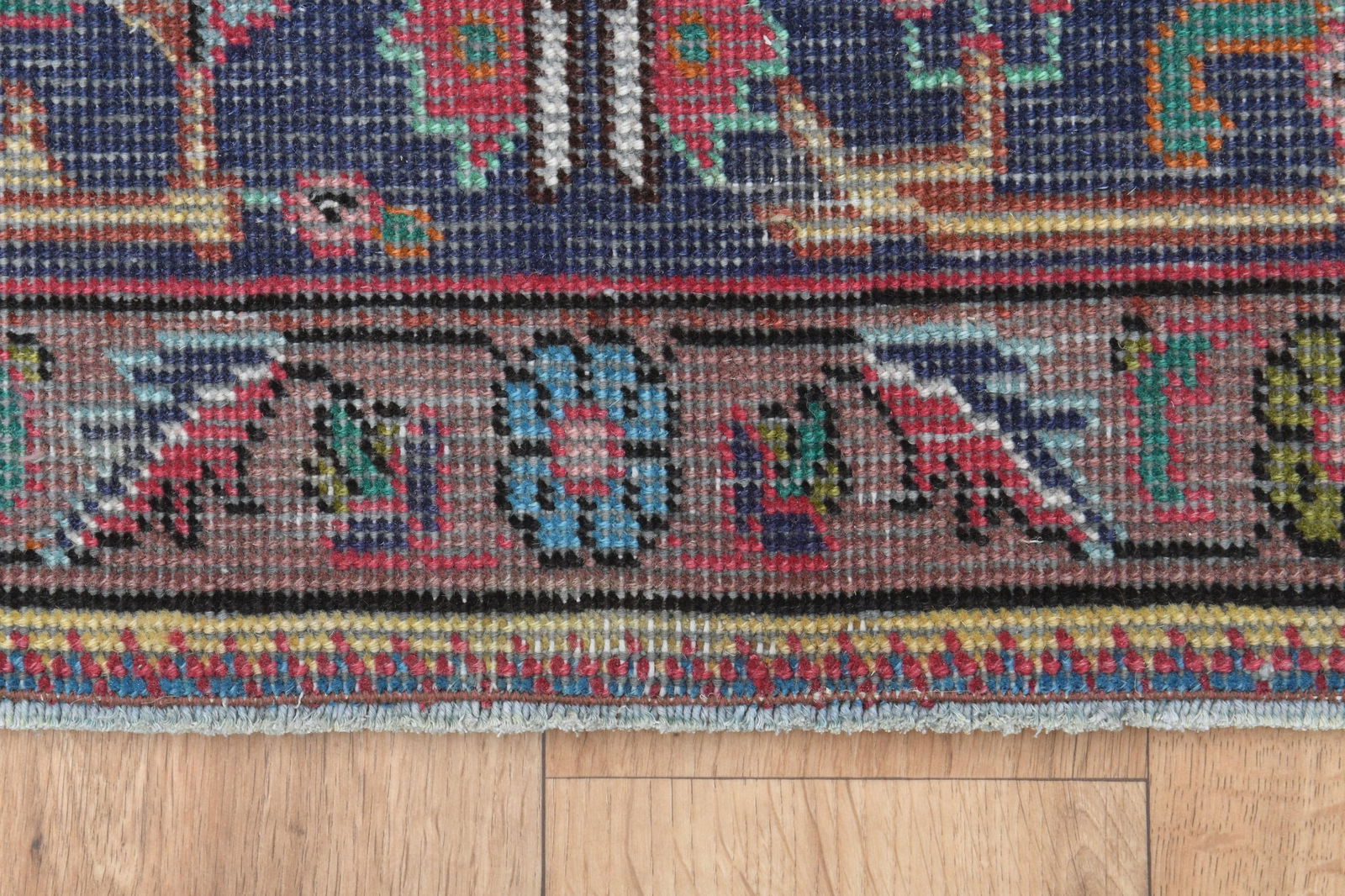 7.6x11 VINTAGE PERSIAN STYLE - 19