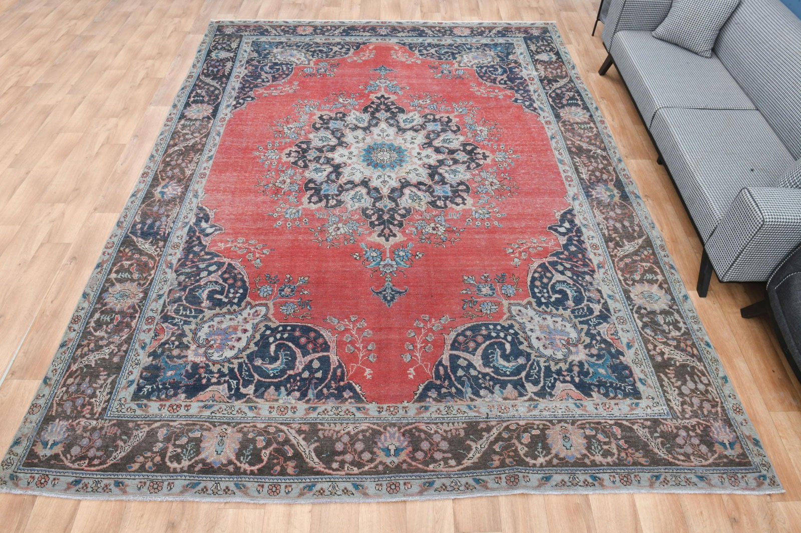 9x12 Red Vintage Rug - 18