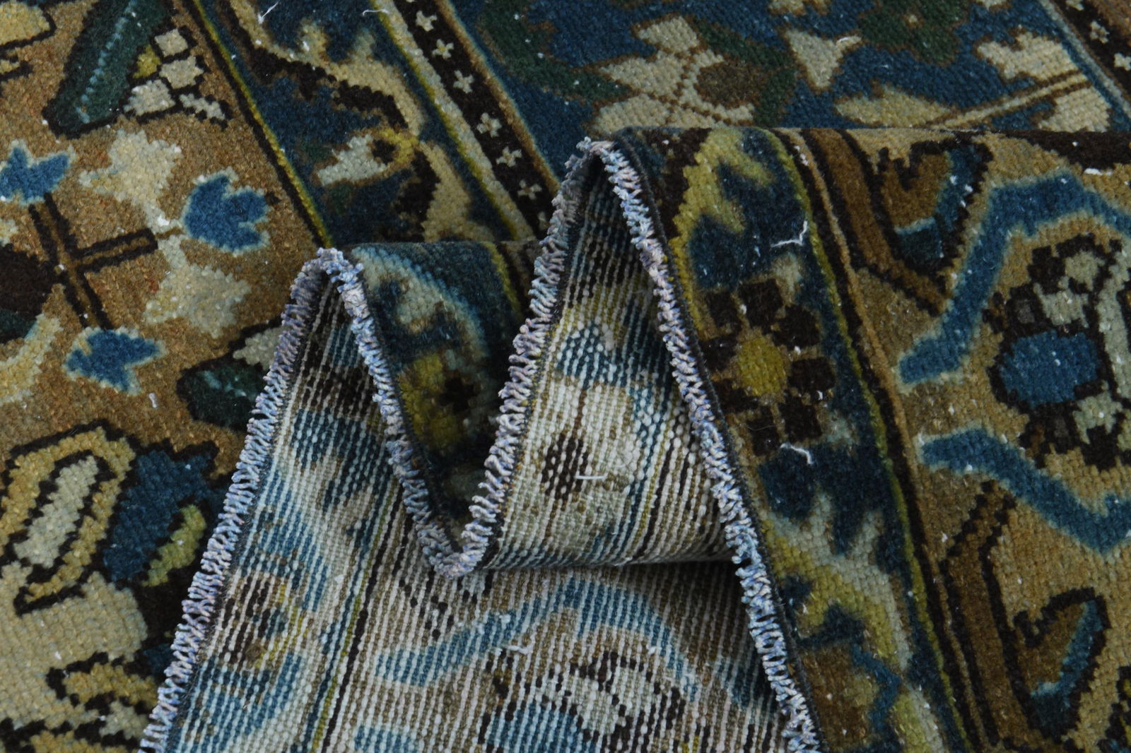 9'3x11'7 ft, SPECIAL VINTAGE RUG: Title: 9'3x11'7 ft, SPECIAL VINTAGE RUG Description: This Turkish one-of-a-kind Anatolian Vintage Rug is hand-knotted and handwoven by the most skilled artisans who use pure wool, in muted, natural