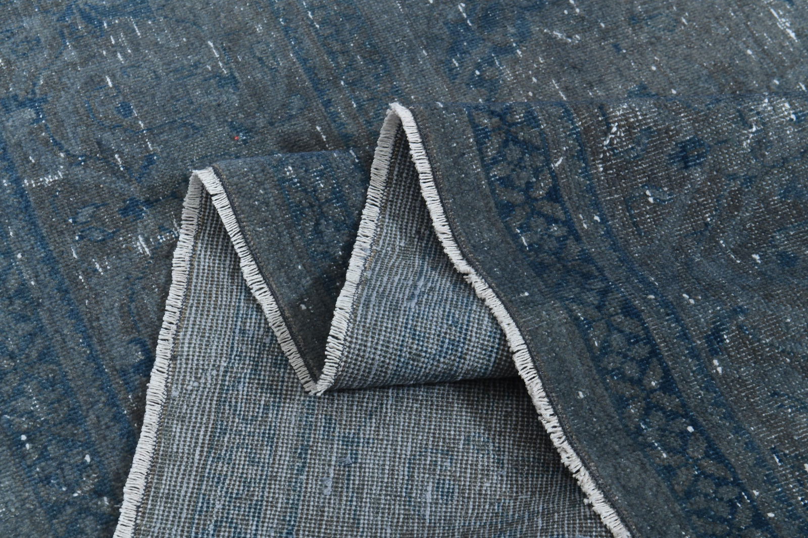 9.6x12.5 ft, OVERSIZED PERSIAN RUG: Title: 9.6x12.5 ft, OVERSIZED PERSIAN RUG Description: This Turkish one-of-a-kind Anatolian Vintage Rug is hand-knotted and handwoven by the most skilled artisans who use pure wool, in muted, natural