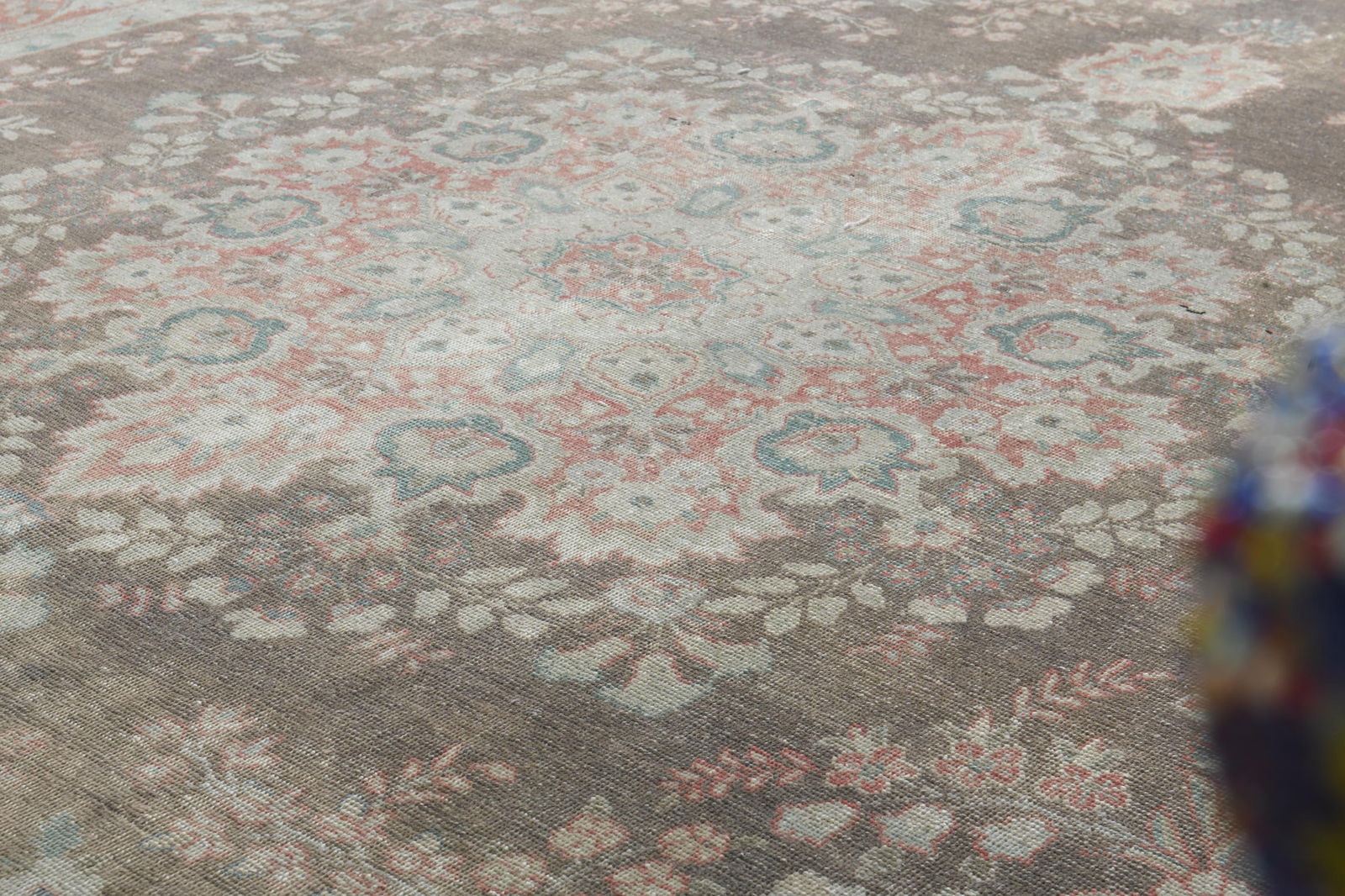 9.6x12.5 ft, BROWN OVERSIZED RUG - 8