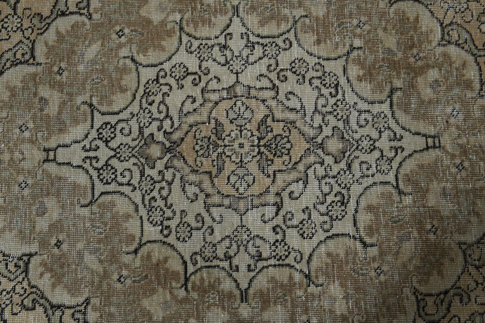 9'5x12'3 ft, ORANGE OVERSIZED RUG - 4