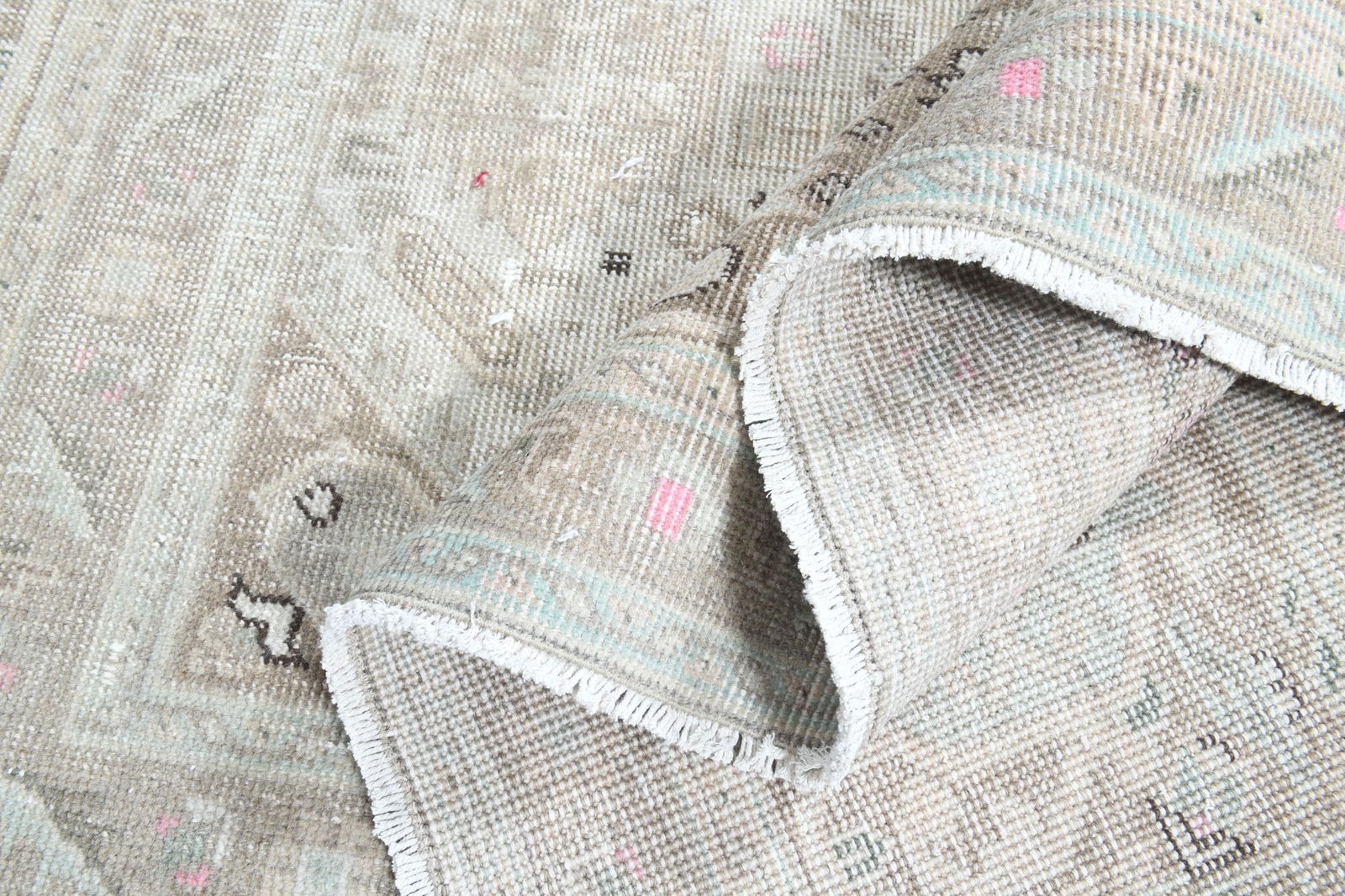 9'4x12'6 ft, PERSIAN OVERSIZED RUG: Title: 9'4x12'6 ft, PERSIAN OVERSIZED RUG Description: This Turkish one-of-a-kind Anatolian Vintage Rug is hand-knotted and handwoven by the most skilled artisans who use pure wool, in muted, natural