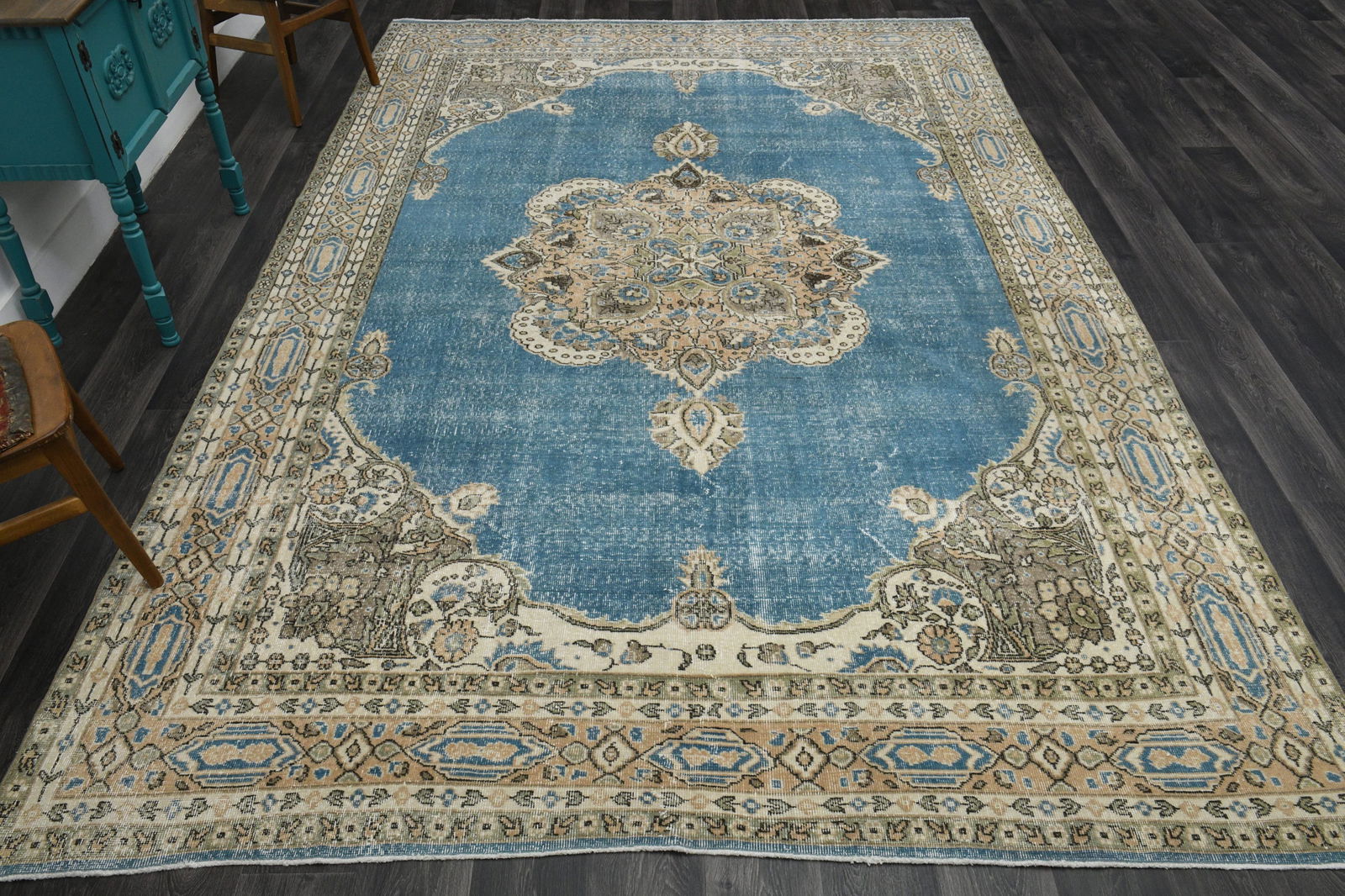 8.4x12.9 ft, VINTAGE OUSHAK RUG: Title: 8.4x12.9 ft, VINTAGE OUSHAK RUG Description: This Turkish one-of-a-kind Anatolian Vintage Rug is hand-knotted and handwoven by the most skilled artisans who use pure wool, in muted, natural