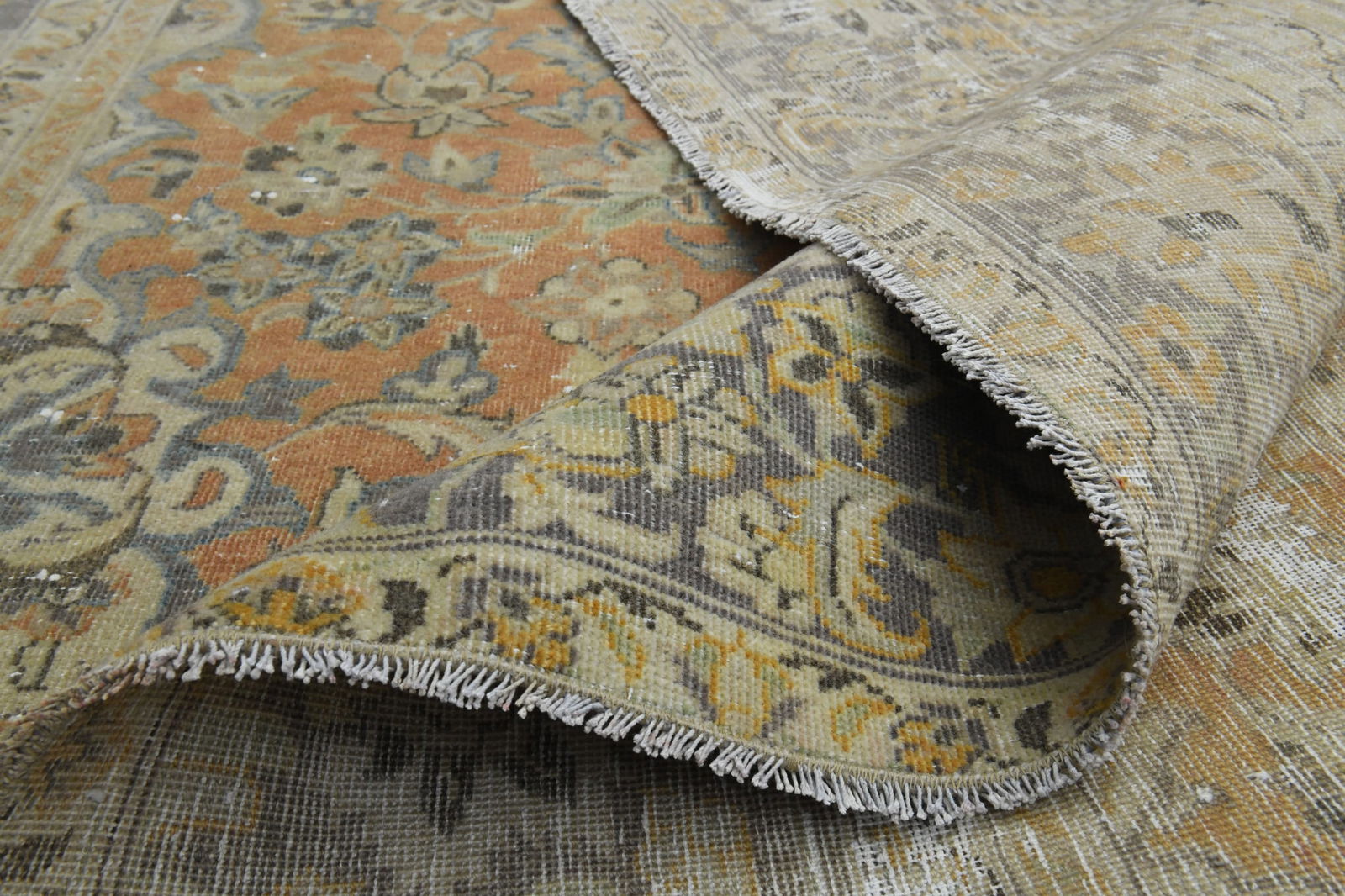 8x11 ft, TURKISH VINTAGE Rug: Title: 8x11 ft, TURKISH VINTAGE Rug Description: This Turkish one-of-a-kind Anatolian Vintage Rug is hand-knotted and handwoven by the most skilled artisans who use pure wool, in muted, natural