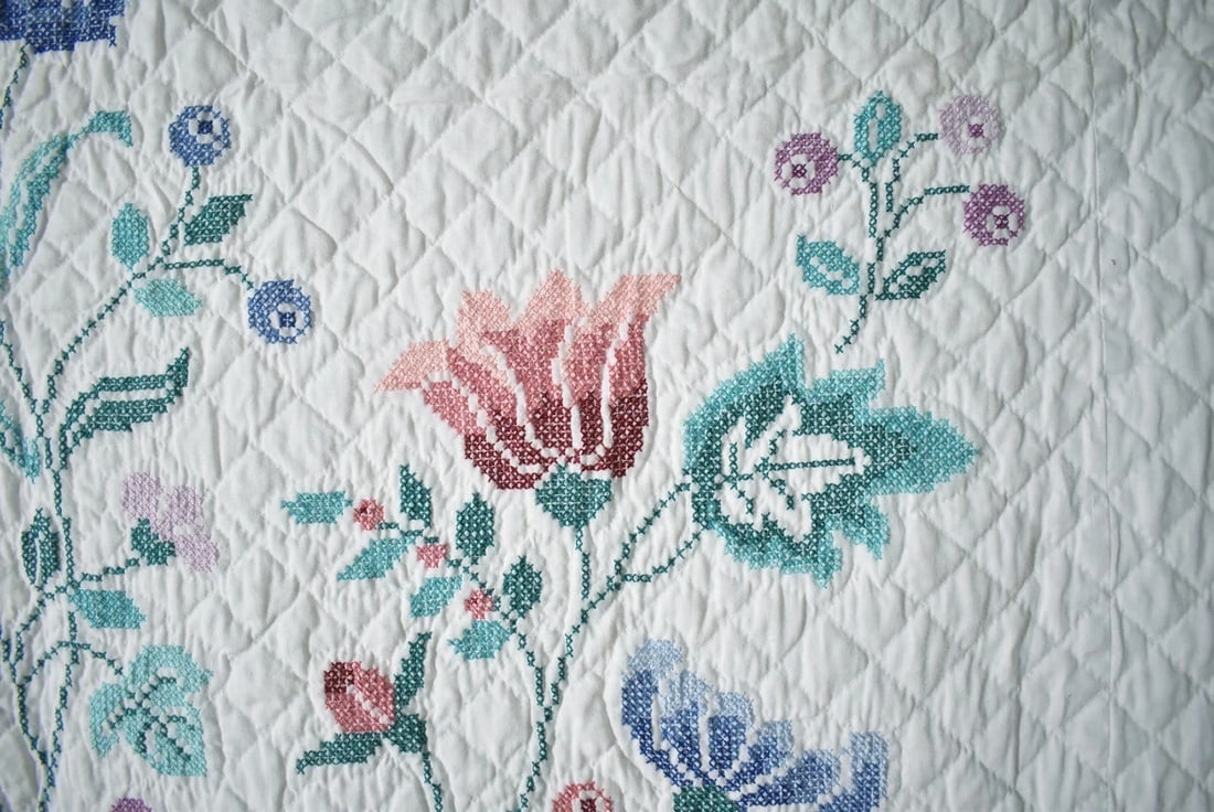 Vintage Tree of Life Quilt - 12