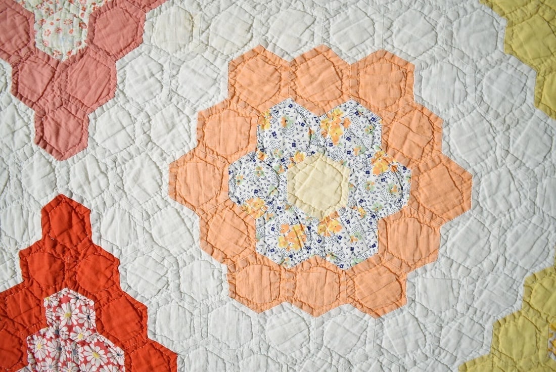 30's Flower Garden Stars Mosaic Quilt - 10