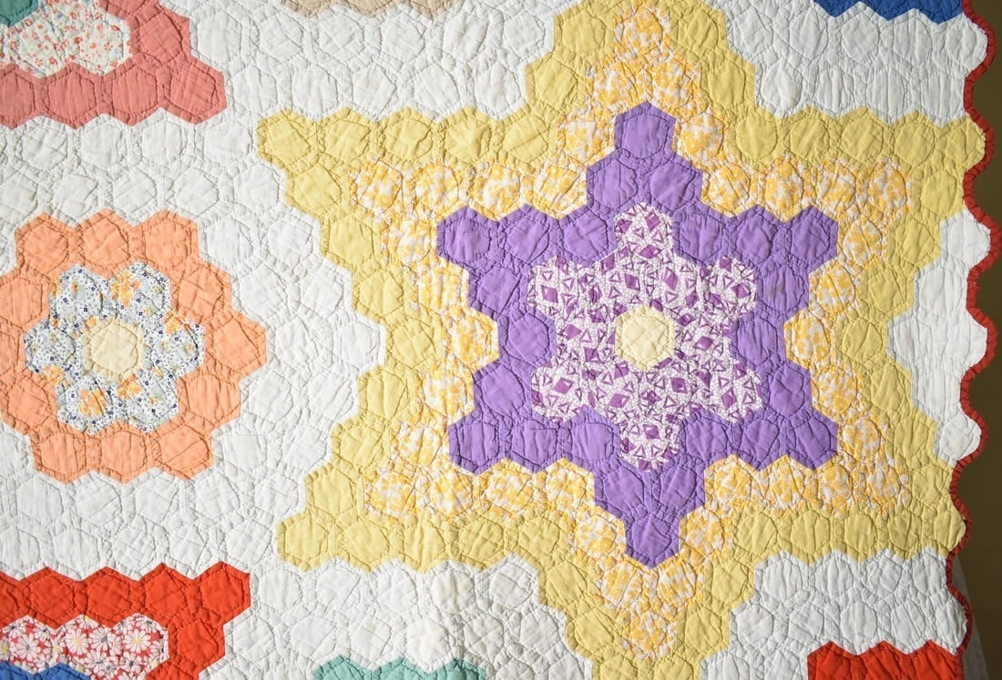 30's Flower Garden Stars Mosaic Quilt - 3