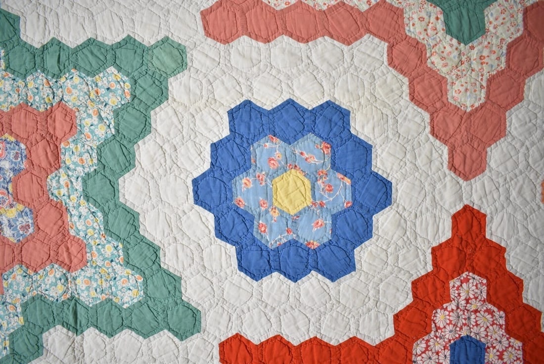 30's Flower Garden Stars Mosaic Quilt - 8