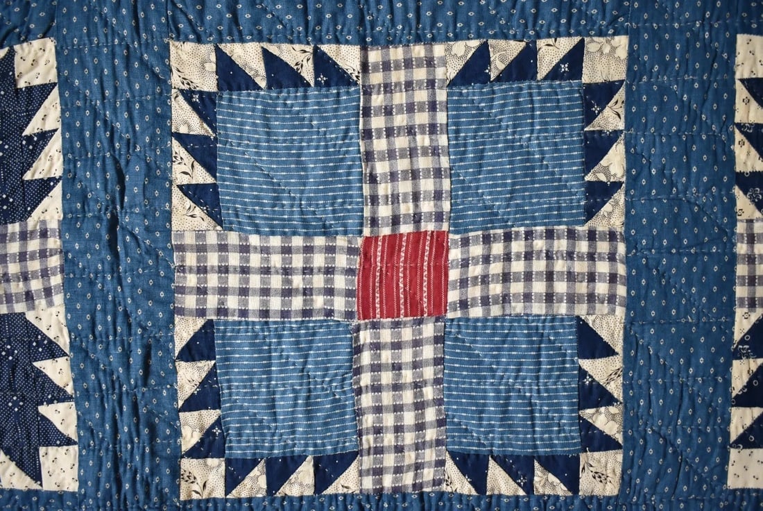 1890's Red, White & Blue Bear Paw Quilt - 4