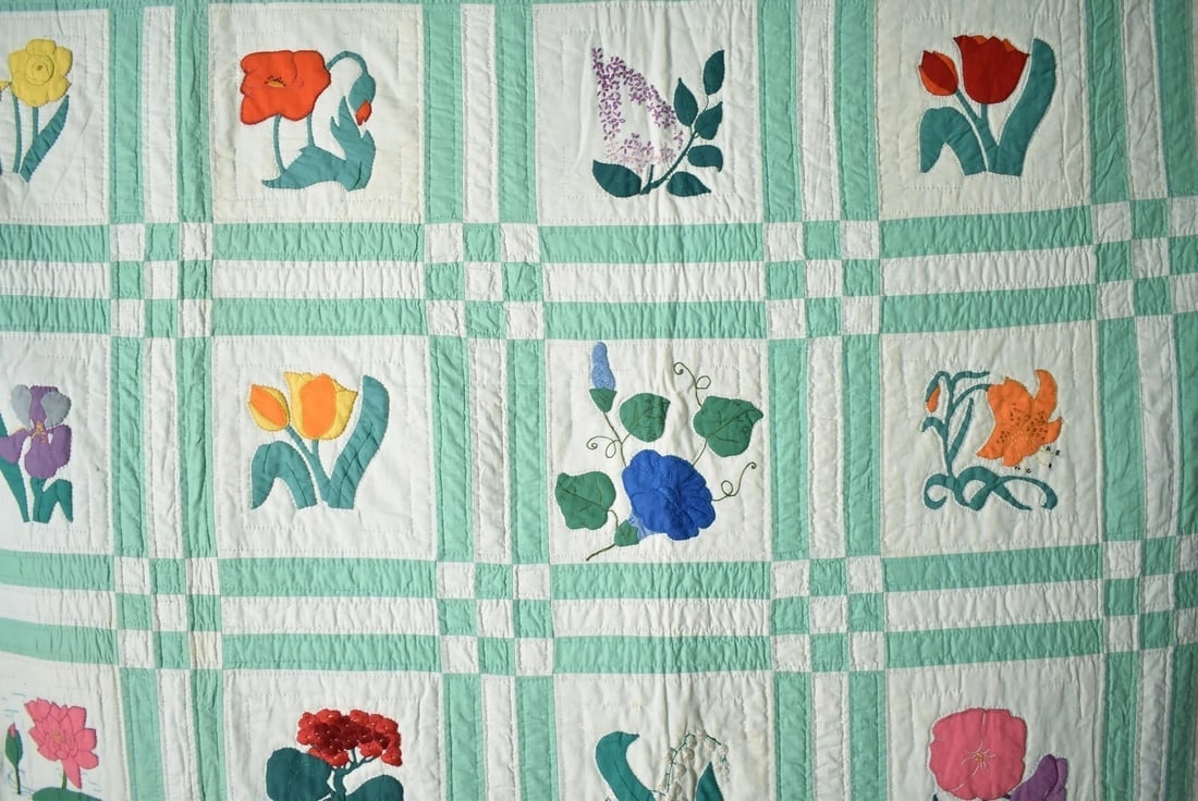 30's "Garden of Flowers" Applique Quilt - 2