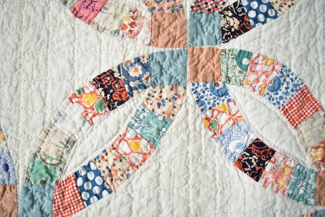 30's Double Wedding Ring Quilt, Small Pieces - 6