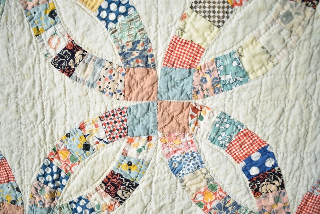 30's Double Wedding Ring Quilt, Small Pieces - 7