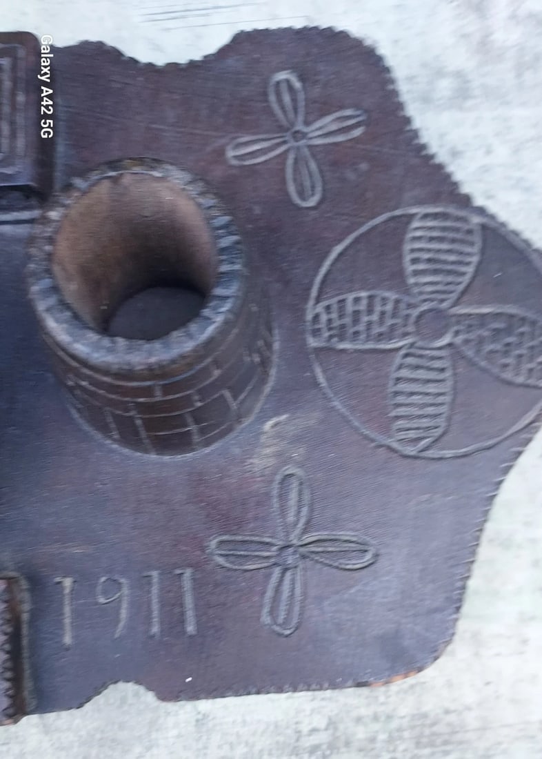 American Folk Or Tramp Art Smoking Tray 1911 Carvings - 2