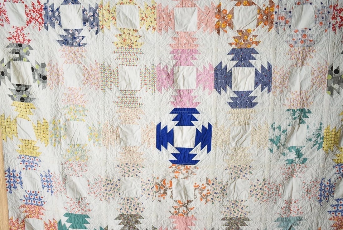 30's Pineapple Log Cabin quilt - 2